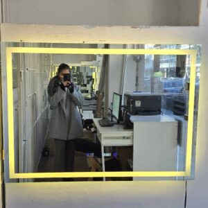 Espejo Rectangular con guarda interna, Luz led, Reloj y Antiempañante 119,5x85cm #142
